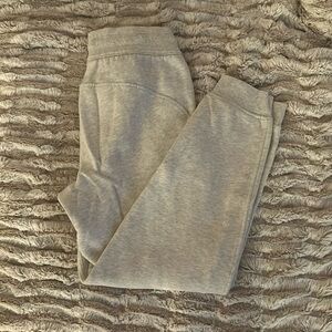 Lululemon women’s sweatpants